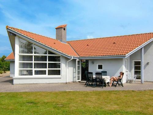 Three-bedroom Holiday Home In Bl�vand 28