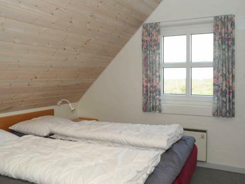 Three-bedroom Holiday Home In Bl�vand 44