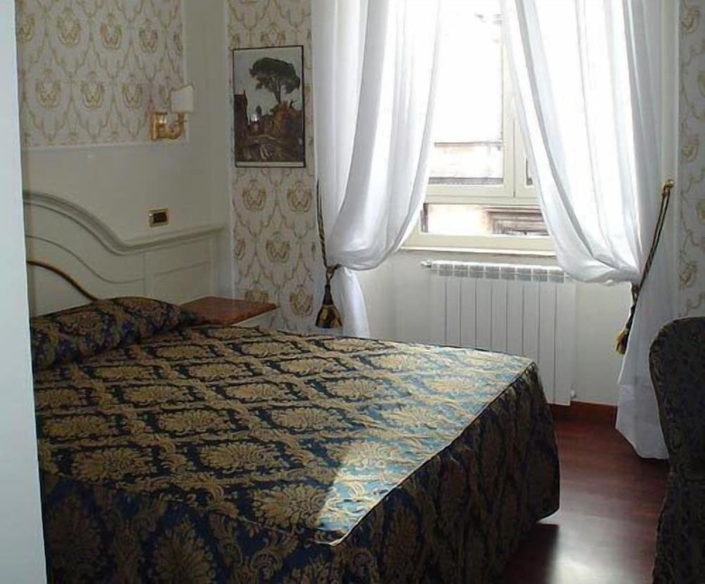 Hotel Dina