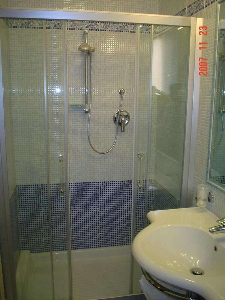 Hotel Dina