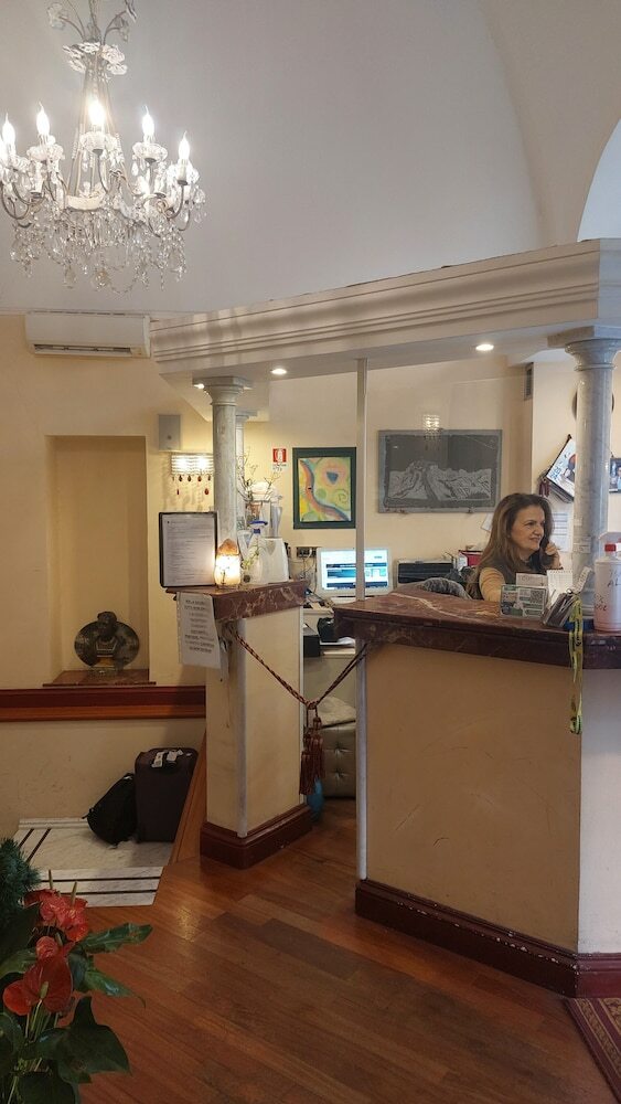 Hotel Dina