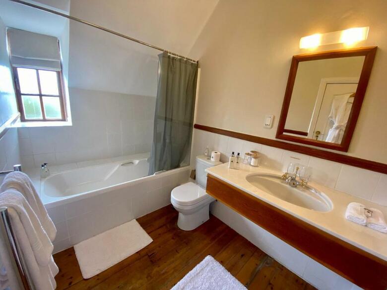 Bed & Breakfast Acorn House