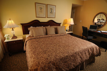 Clarion Hotel Peabody Court
