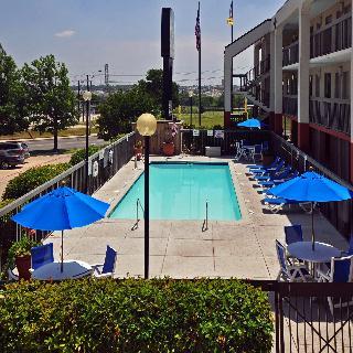 Hotel Quality Inn & Suites Cattle Baron
