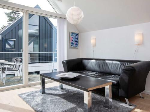 Two-bedroom Holiday Home In V�ggerl�se 12