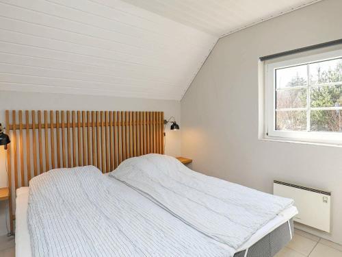 Six-bedroom Holiday Home In V�ggerl�se 3