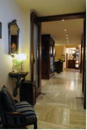 Hotel Titano