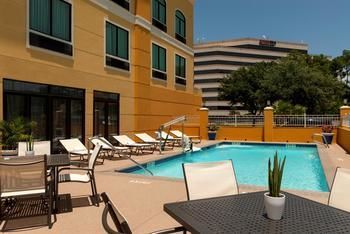 Hotel Clarion Inn Bush Intercontinental Airport