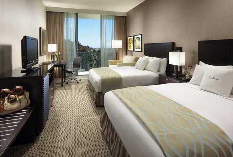 Doubletree Club Hotel San Diego