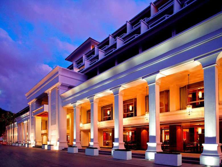 Hotel Courtyard By Marriott Phuket At Patong Beach