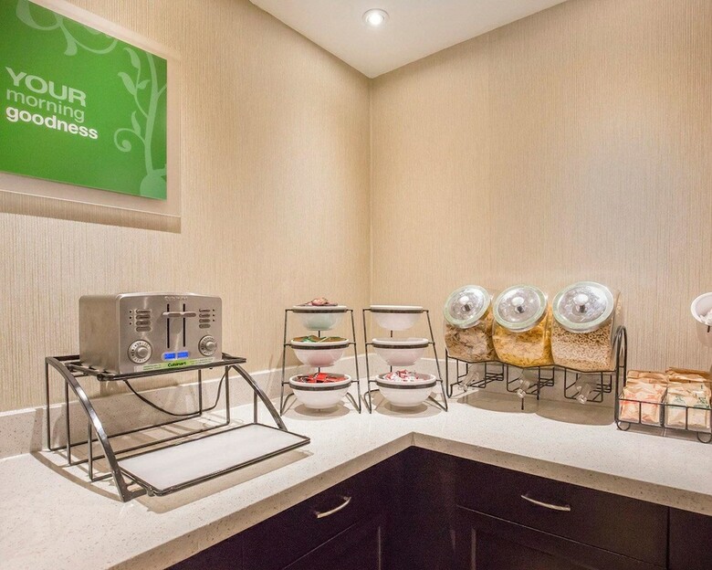 Hotel Comfort Inn & Suites University