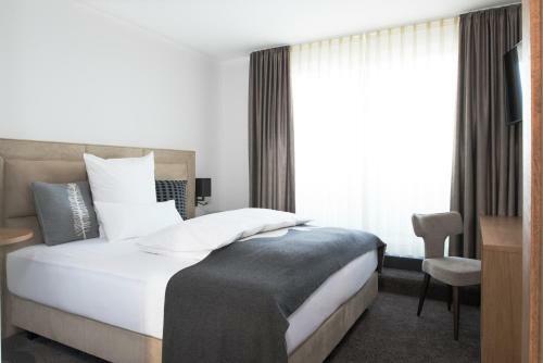 Hotel H�ll Am Main