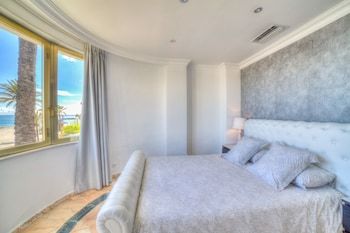 Banus Beach Apartments