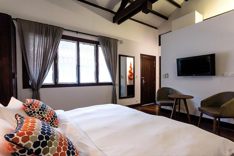 Heritage Suites Hotel