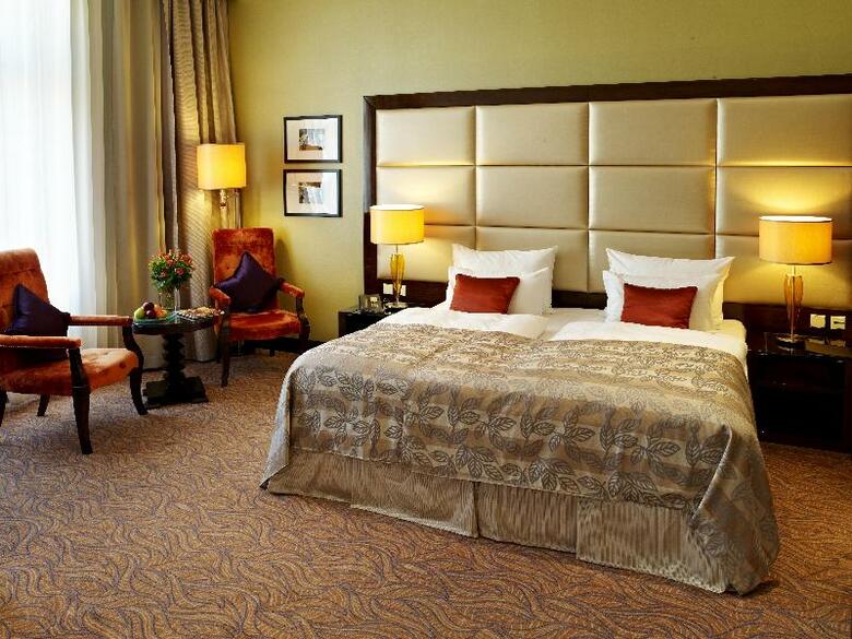 Hotel Kings Court