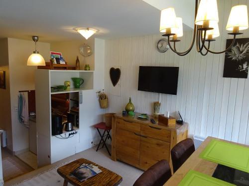 Apartamento Le Gr�pon Des P�cles