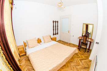 Hostal Galiani Hostel