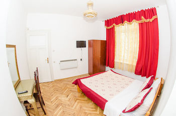Hostal Galiani Hostel