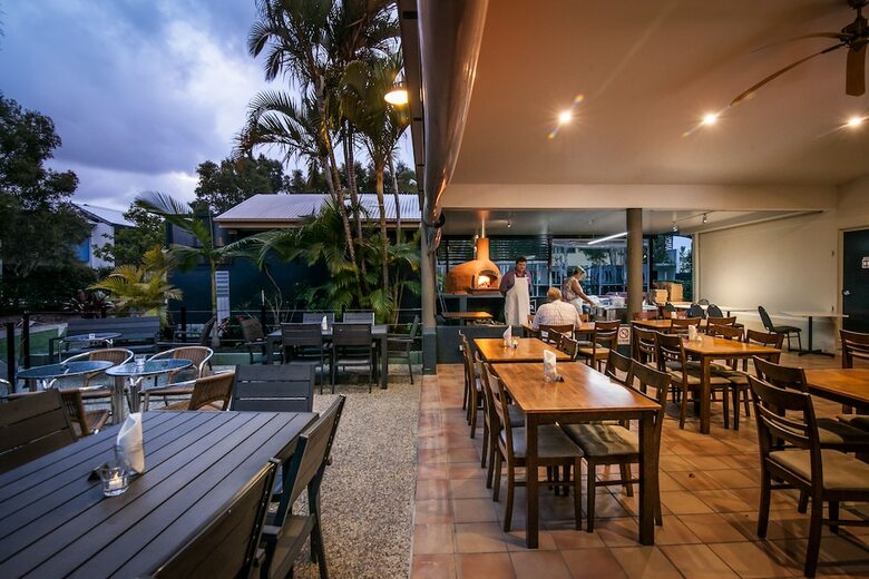Hotel Quality Suites Ivory Palms