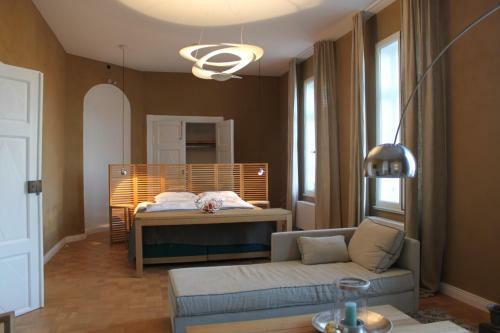 Alte Apotheke Hotel Und Cafe