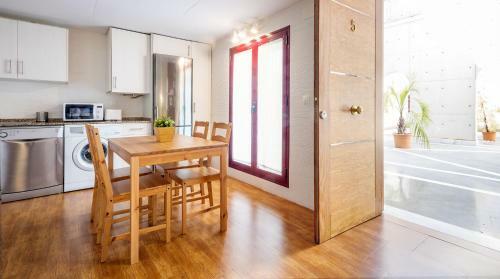 Apartamentos Sherry Center