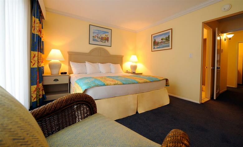 Hotel Bay View Suites Paradise Island
