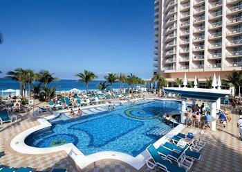 Riu Palace Paradise Island