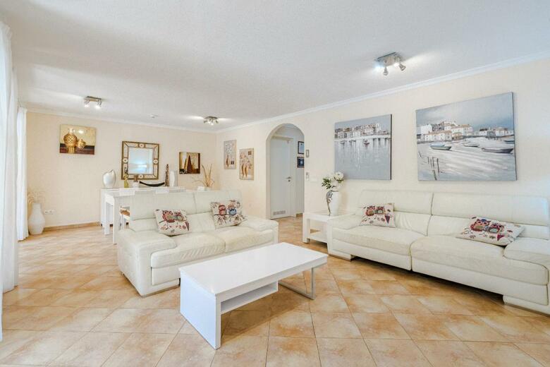 Villa Bougainvillea