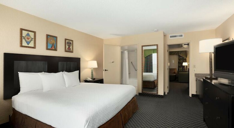 Hotel Embassy Suites Miami - International Airport