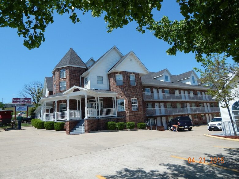 Hotel Carriage House Inn