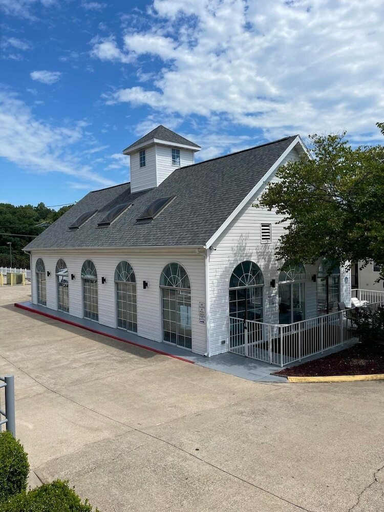 Hotel Carriage House Inn