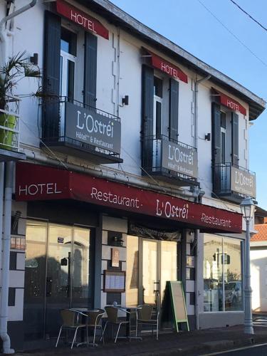 Hotel H�tel L'ostr�i