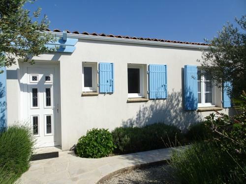 Holiday Home Les Bardi�res