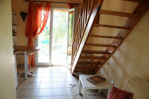 Bed & Breakfast Chambres D'h�tes Roque Blanc En Provence
