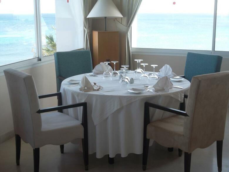 Hotel Aziza