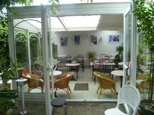 Hotel H�tel Beaus�jour