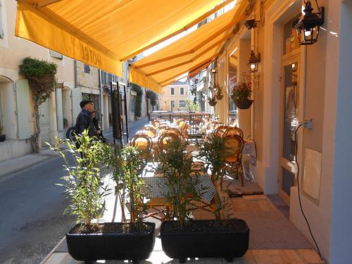 Hotel H�tel-restaurant "chez Carri�re"