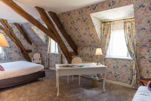 Chateau De Puy Robert