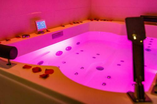 Best Western Les Bains Hotel Et Spa
