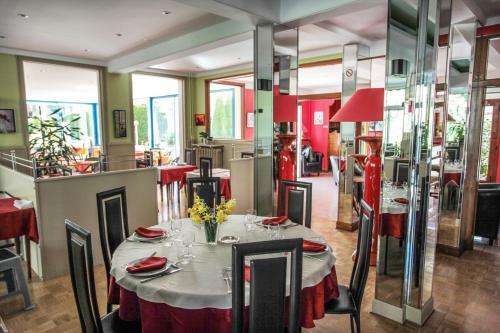 Hotel H�tel Beaus�jour