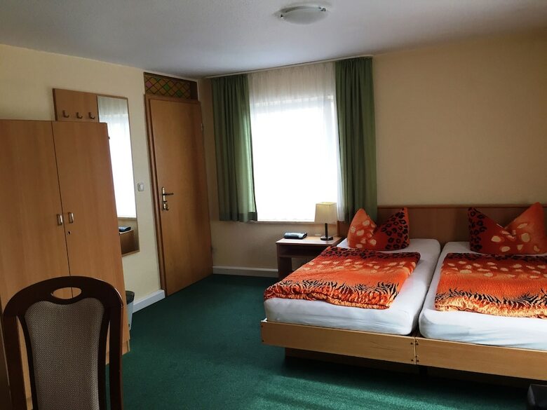 Hostal Gasthaus & Pension "zur Schaabe"