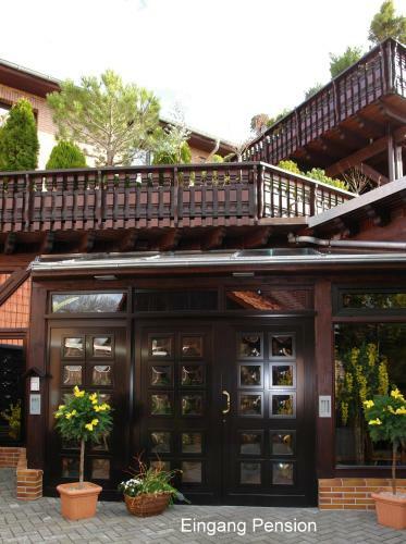 Hotel Und Pension Am Burchardikloster