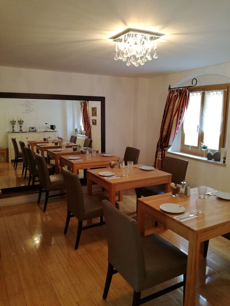 Castle Hotel
