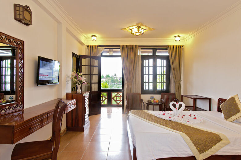 Hotel Pho Hoi Riverside Resort