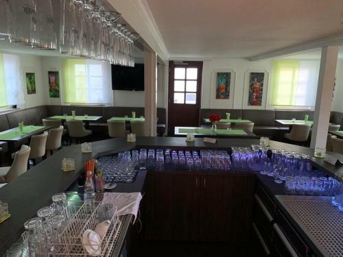 M1 Hotel - Restaurant