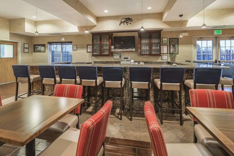 Hotel Comfort Suites Anchorage International Airpor