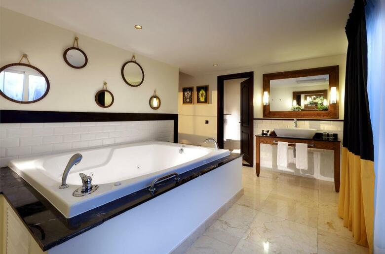 Hotel Grand Palladium Lady Hamilton Resort & Spa