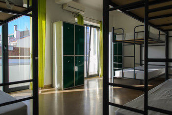 Apartamentos Unreal Hostel Lisbon