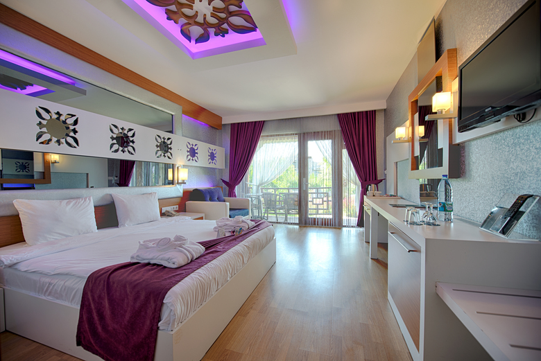 Hotel Flora Garden Beach Club