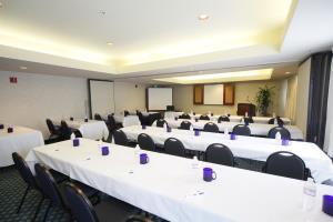 Hotel Executive Inn And Suites